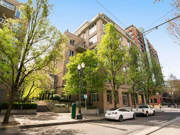 1130 NW 12th Ave APT 502, Portland, OR 97209