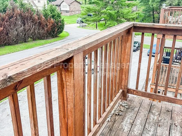 1433 Stratford Rd #6 — Photo 8