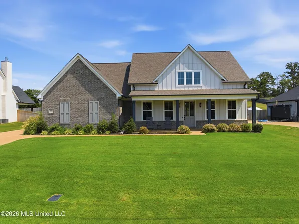 3716 Fossil Hill Dr, Hernando, MS 38632