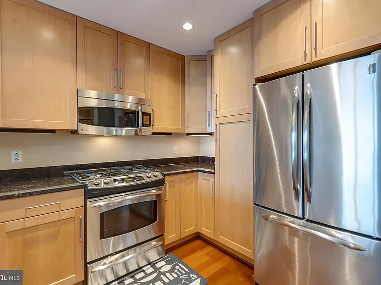 8220 Crestwood Heights Dr #614 — Photo 10