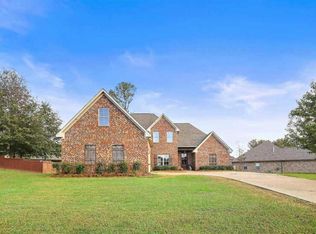 520 Wellington Dr, Jackson, MS 39272