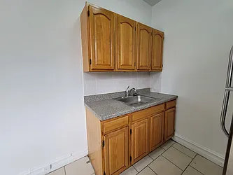 Rented by R New York