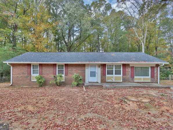 2820 Valley Brook Dr SW, Marietta, GA 30008