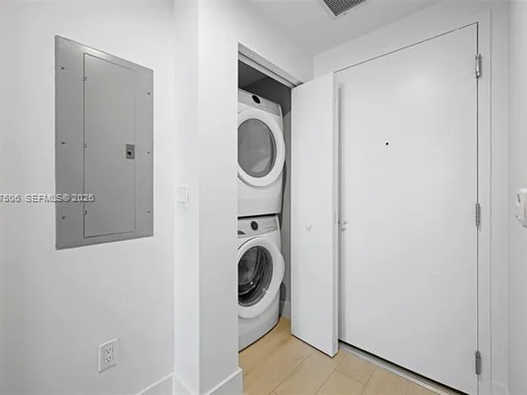 16385 Biscayne Blvd #3020 — Photo 14