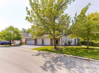 2011 Avalon Ct, Northbrook, IL 60062