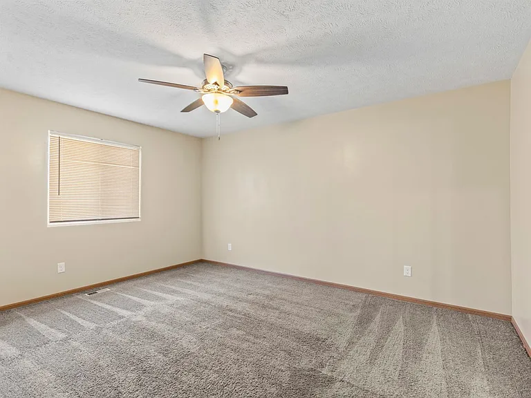2916 W Arlington St — Photo 10