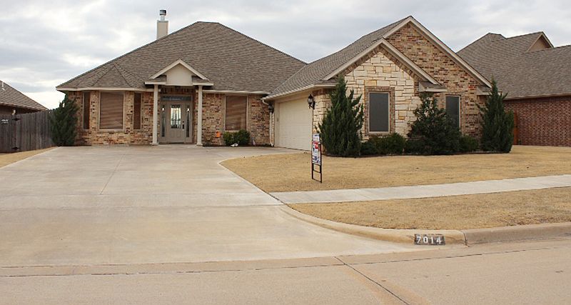 1st image of 7014 SW Brimwood Dr