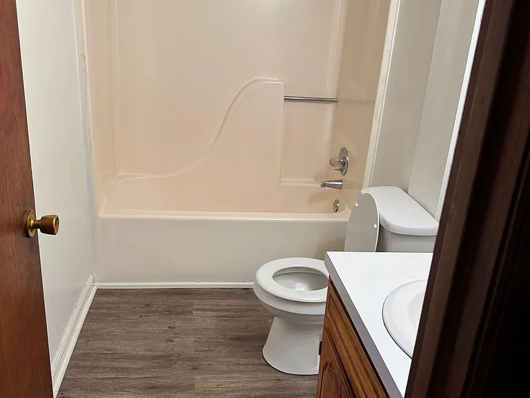 128 Charles St #5 — Photo 4