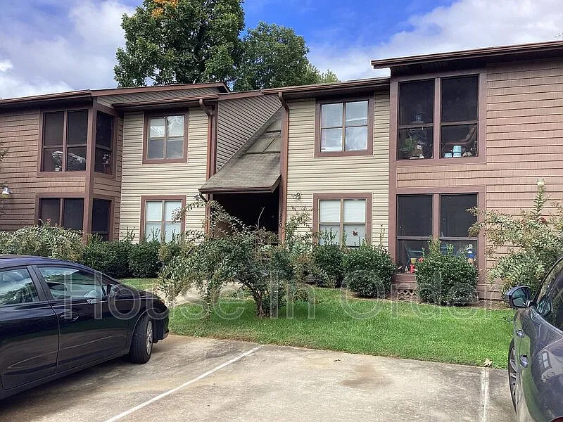 2 bed, 2.0 bath, $1,250 — Photo 1