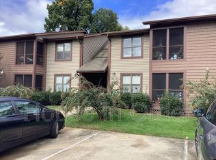 1220-8 State St, Hendersonville, NC 28739