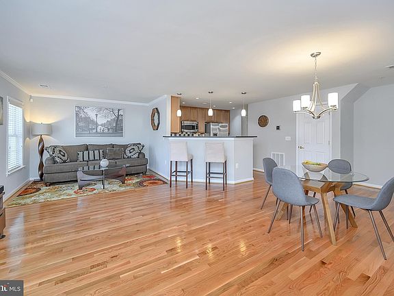 5th image of 2826 Chinkapin Oak Ln #216