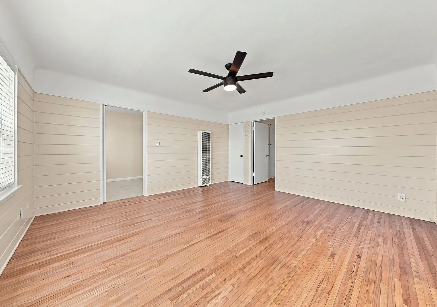 715 Ocean Avenue Seal Beach — Photo 2