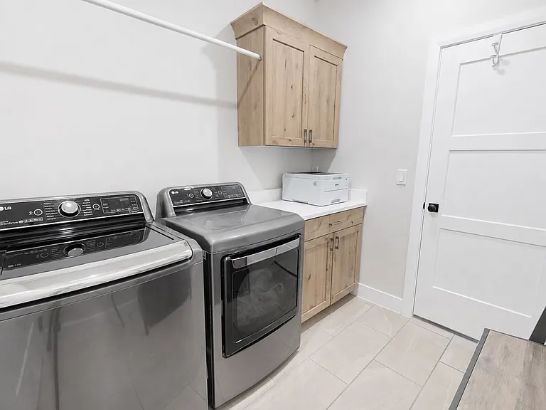 1127 E 4240 N — Photo 29