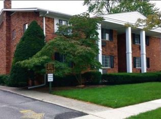 257 Townsend St, Birmingham, MI 48009