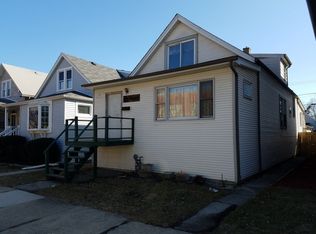 5221 W Warwick Ave, Chicago, IL 60641