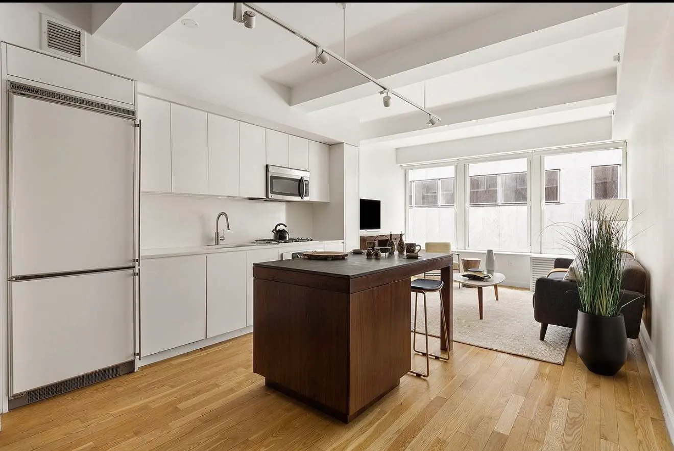 L’Appartement AMERICANA N/S Fooded P/O 90 William Street #8E in Financial District, Manhattan