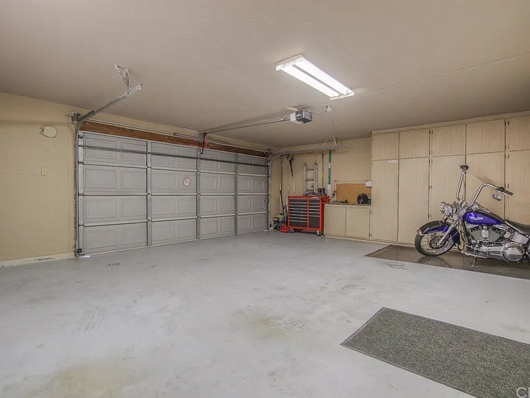 1319 Zirconia St — Photo 20