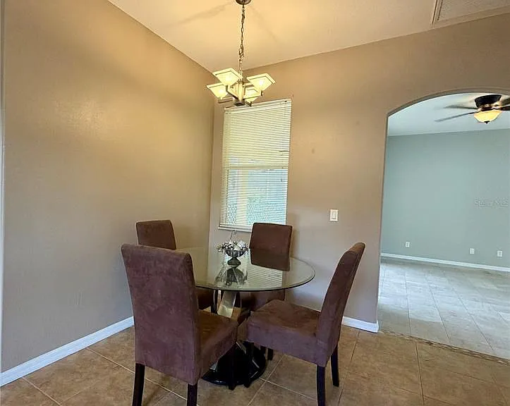 1204 S San Mateo Dr — Photo 16