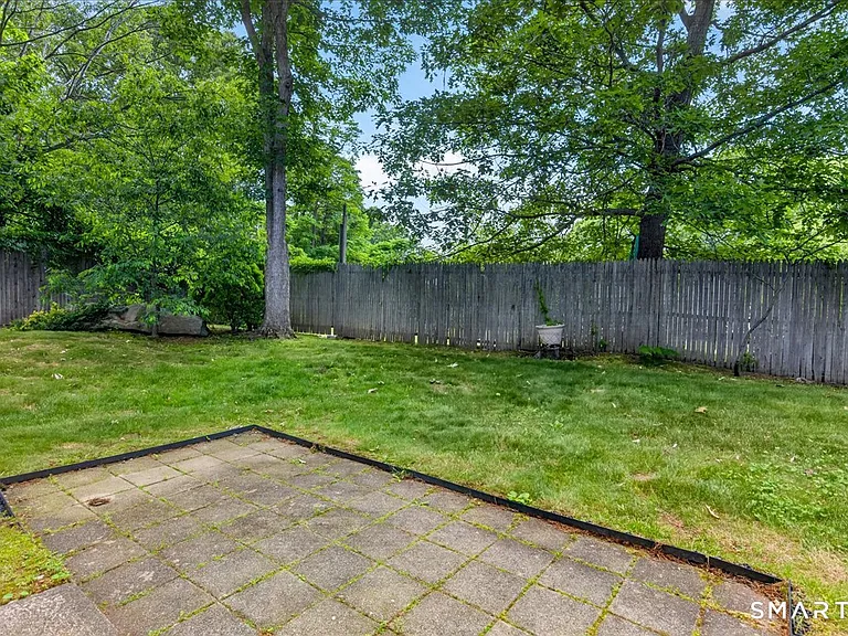 60 Coleman St #A8 — Photo 40