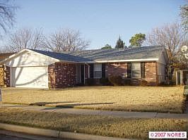 Beautiful curb appeal! 
