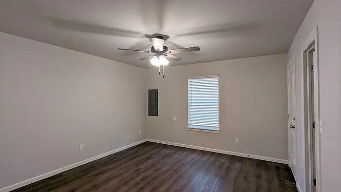 8774 Patriot Dr — Photo 37
