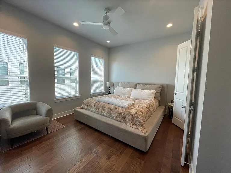 902 Martin St #A — Photo 17