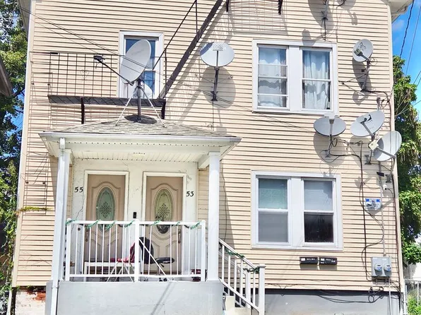 53 Sisson St, Pawtucket, RI 02860