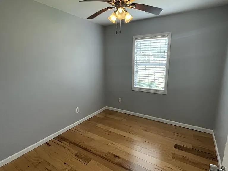 164 Glenwood Dr — Photo 7