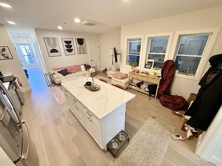 120 Emerson St #3 — Photo 2