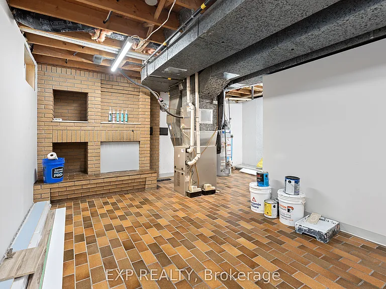 869 Maryland Ave — Photo 37