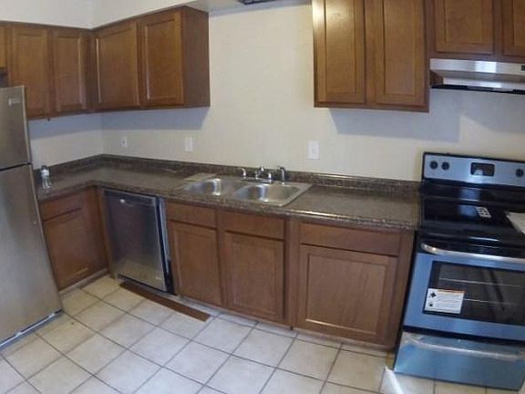 4th image of 909 Cook Ave APT 3