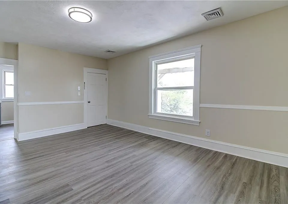 28 Magnolia St