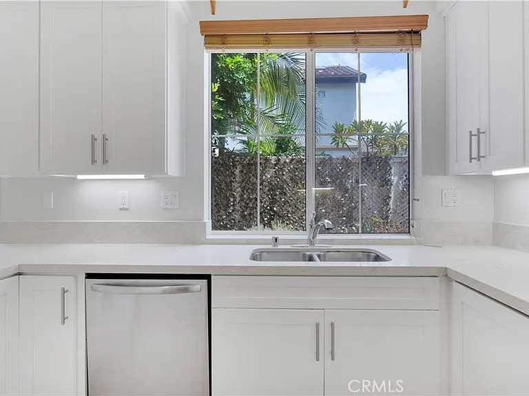 12944 Maxwell Dr — Photo 5
