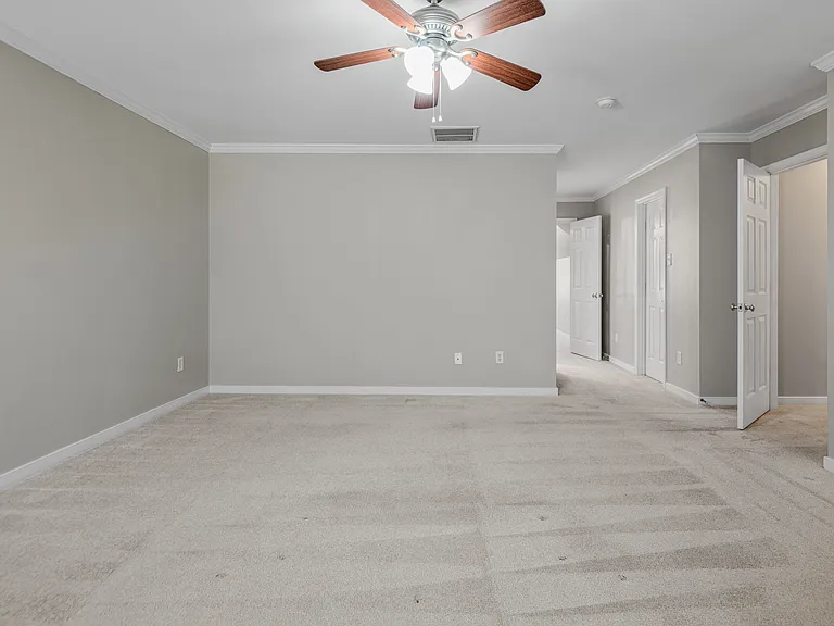 3924 Liberty Point Dr — Photo 32