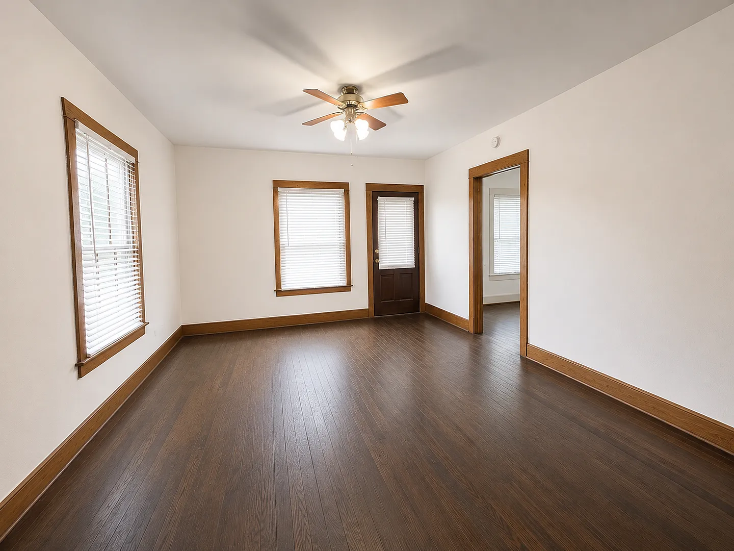 Move-In Special! Roomy 2 Bedroom Apartment On The Growing Nw Side! An Availability That Won't Last! — Photo 3