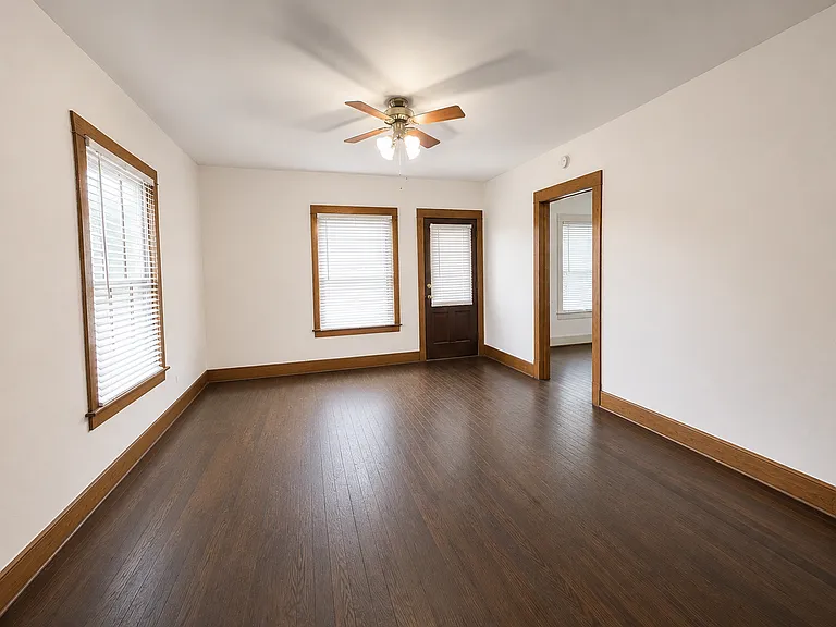 Move-In Special! Roomy 2 Bedroom Apartment On The Growing Nw Side! An Availability That Won't Last! — Photo 3