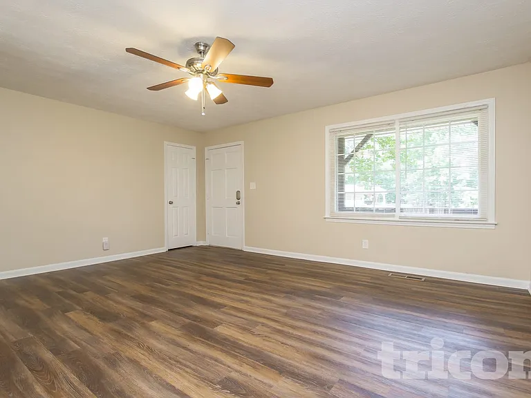 192 Gail St — Photo 2