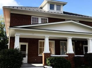111 Academy St, Berryville, VA 22611