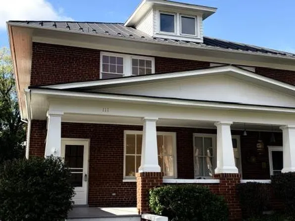 111 Academy St, Berryville, VA 22611