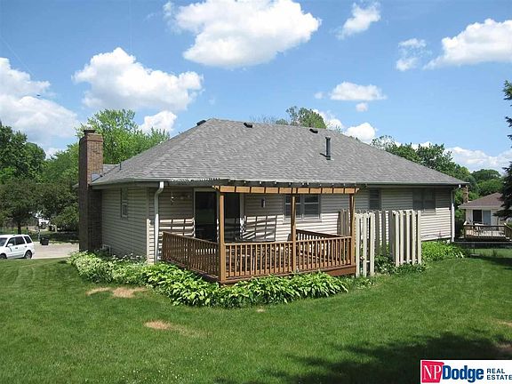 2nd image of 1512 S 140th Avenue Cir