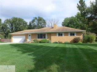 12374 Madonna Dr, Lansing, MI 48917