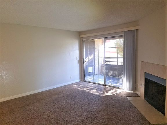 3rd image of 2422 Bagley Ave