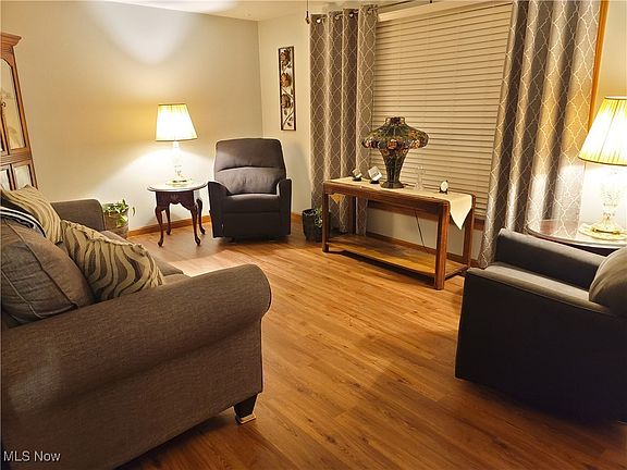5th image of 709 Lucille Dr