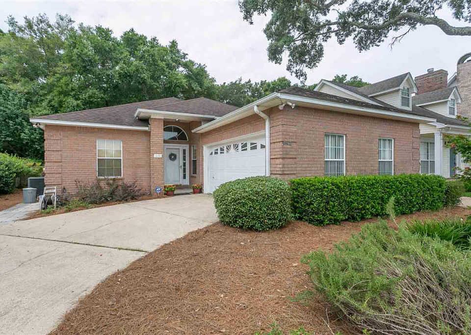 1st image of 3151 Leesburg Sq