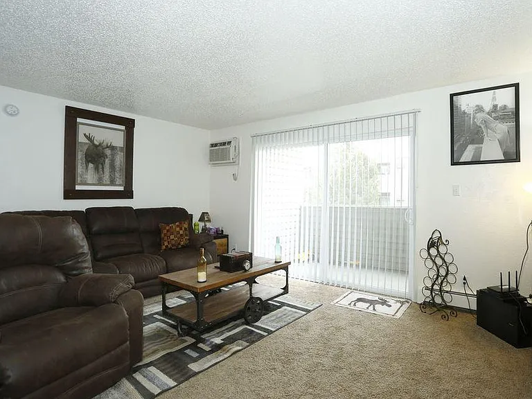 Flatirons Park Apartments — Photo 6