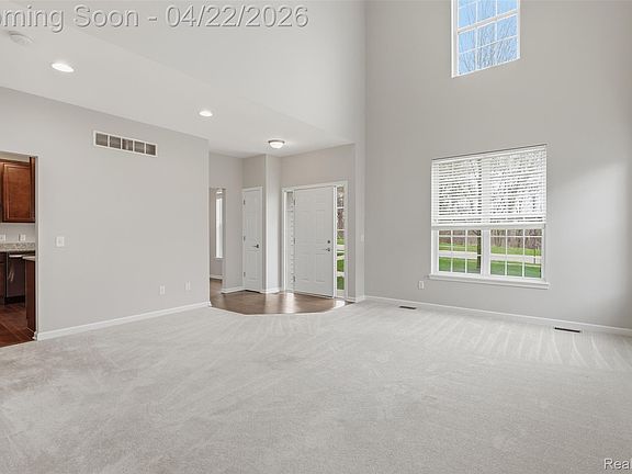 5th image of 41594 Mitchell Rd