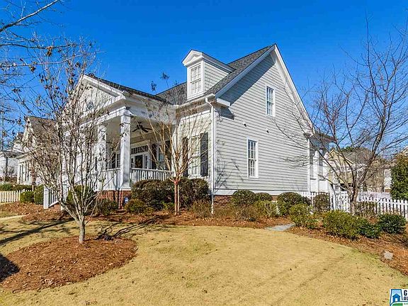 3rd image of 685 Founders Park Dr W