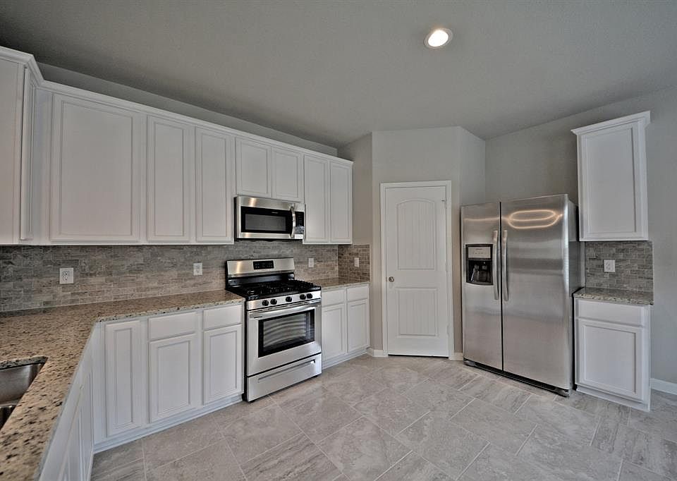 1st image of 12104 Paseo Pl