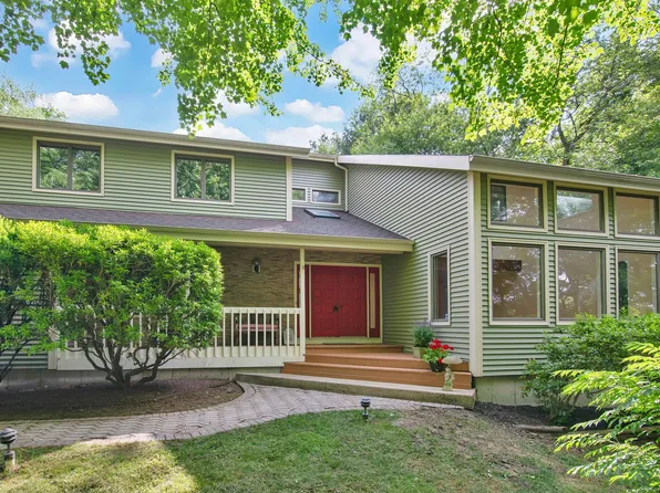 44 Huntingridge Drive, Glastonbury, CT 06073