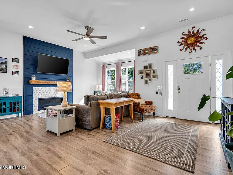 210 Mermaid Dr — Photo 18